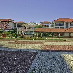 Ilocos Norte Hotel & Convention Center لواوْغ Exterior photo