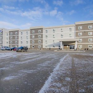 فندق كواليتي إن آند سويتس - كيندرسلي Kindersley Exterior photo