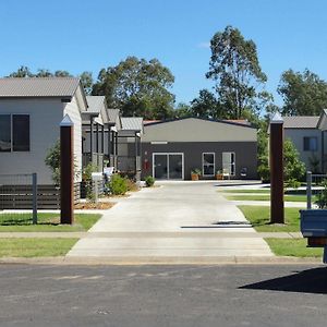 فندق Dalby Tourist Park Exterior photo