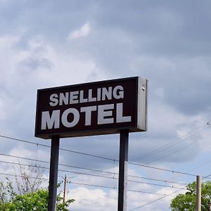 Mendota Snelling Motor Inn Exterior photo