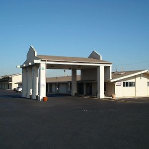 Millbury Regency Inn Perrysburg/Toledo Exterior photo