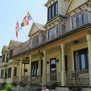 The Maple Inn Parrsboro Exterior photo