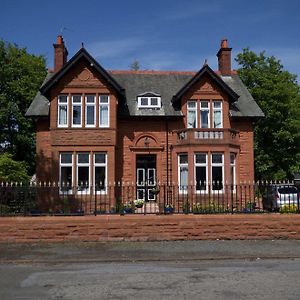 بيزلي Muirholm Bed And Breakfast Exterior photo