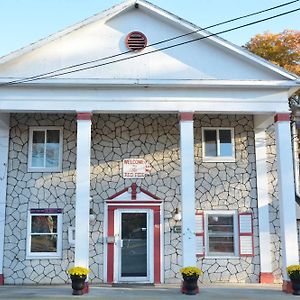 فوكسبوروه Redfox Motel Exterior photo