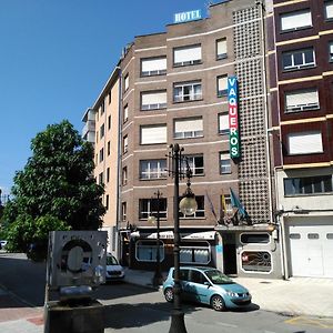 لانغريو Hotel Vaqueros Exterior photo