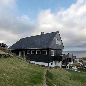 مبيت وإفطار توئِسهون Faroeguide Exterior photo