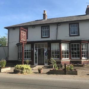 فندق The Penruddocke Arms Dinton  Exterior photo