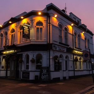 فندق The Milford Arms هاونسلو Exterior photo