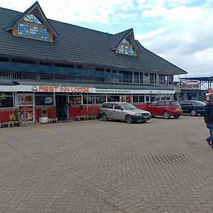 ناكورو Rest-Inn Lodge Exterior photo