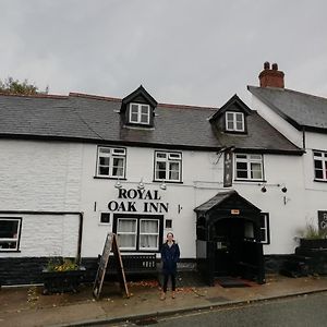 فندق كينغتونفي  The Royal Oak Exterior photo