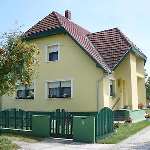 Holiday Home Balatonbereny/Balaton 18030 Exterior photo