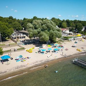 Balm Beach Sunport Beach Resort Exterior photo