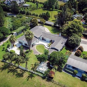 Karaka Bycroft Lodge Exterior photo