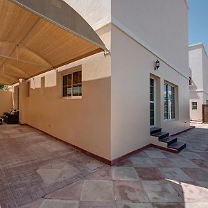 J5 Four Bedroom Villa Holiday Home In Mirdif دبي Exterior photo