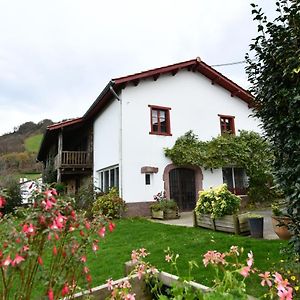 فندق Ferme Ithurburia Saint-Michel  Exterior photo