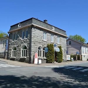 فندق أوسيكاوبونكيفي  Gasthaus Pooki Exterior photo