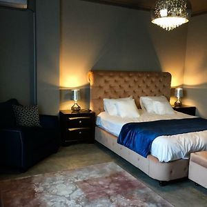 Rubio Residence - Accmonia Luxury Apartment أراد Exterior photo