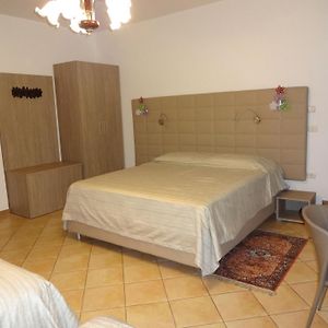 كوباريد Fedrig Rooms With Bathroom & Hostel Rooms Exterior photo