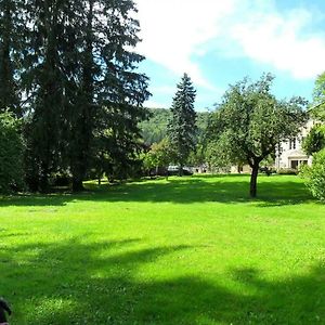 فندق A La Grenouille Du Jura Bellignat Exterior photo