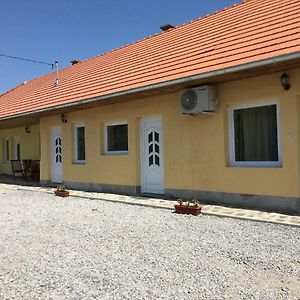 فندق Napfeny Apartman Sárospatak Exterior photo