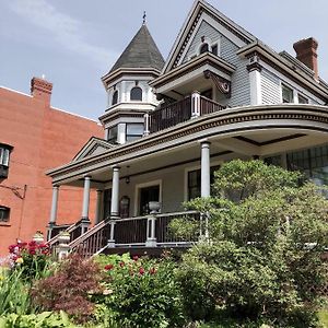 سينت جون Mahogany Manor Bed & Breakfast Exterior photo