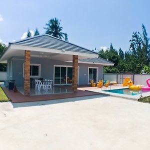 Atomic Pool Villa هوا هين Exterior photo