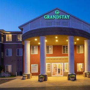 Grandstay Hotel & Suites أميس Exterior photo