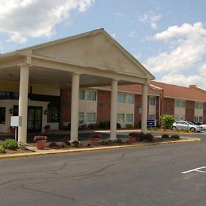 ويندسور لوكس Clarion Inn Bradley Airport Exterior photo