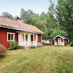 Algaras Lovely Home In Lgars With Kitchen Exterior photo