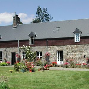 Coulouvray-Boisbenâtre L'Auvraire B&B Exterior photo