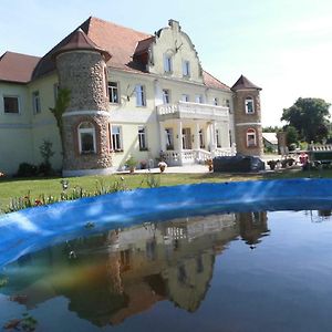 فندق Gutshaus Darsikow Exterior photo