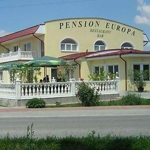 فندق Penzion Europa Diakovce Exterior photo