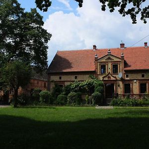 فيلا Miedzylesie في Cozy House In The Countryside Exterior photo