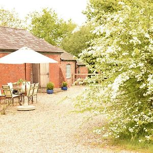 فندق The Barn, Ridouts Farm Haselbury Bryan Exterior photo