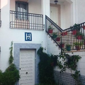 فندق Hostal Alameda ميريذا Exterior photo