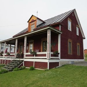 فيلا La Vieille Maison Rouge Saint-Tite Exterior photo