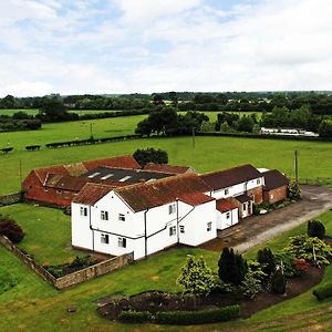 يورك Deighton Lodge Exterior photo