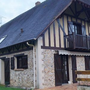 شقة Maison Au Calme A La Campagne Saint-Pierre-de-Bailleul Exterior photo