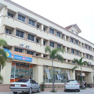 فندق تشانتابوريفي  فندق تشانثاني Exterior photo