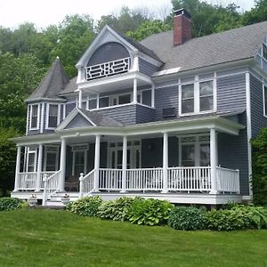 لينوكس The Cornell Inn Exterior photo