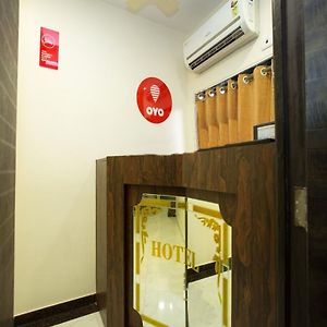 Oyo 7153 Hotel Amber مومباي Exterior photo