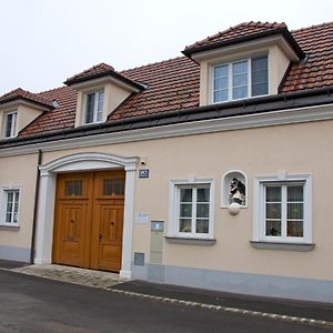 مبيت وإفطار فيينا Privatzimmer Familie Schwarz Exterior photo