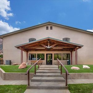 Zion Campfire Lodge At Zion Park, Ascend Hotel Collection سبرينجديل Exterior photo