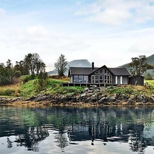 Flesnes 11 Person Holiday Home In Gullesfjord Exterior photo