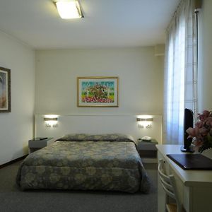 فندق كونيليانوفي  كريستالو Room photo