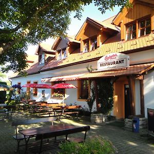 فندق Pension & Restaurant U Konske Drahy Holkov Velešín Exterior photo