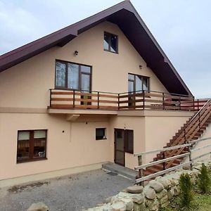 فندق Садиба У Васі سفاليافا Exterior photo