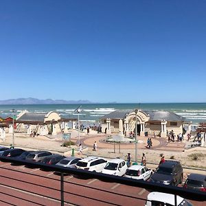 شقة At The Beach - Muizenberg كيب تاون Exterior photo