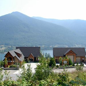 نيلسون Kootenay Wild Guest Suites Exterior photo