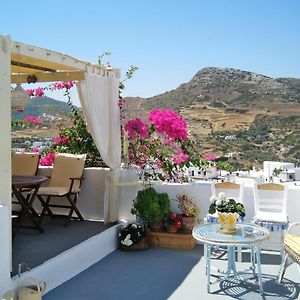 فيلا Welcoming House In Skyros With Mountain View Exterior photo